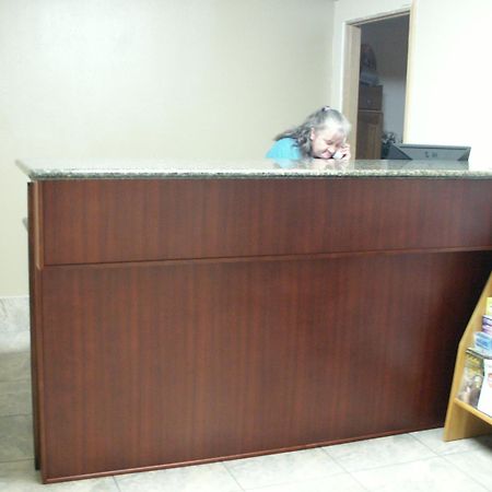 יוג'ין Executive Motel מראה חיצוני תמונה