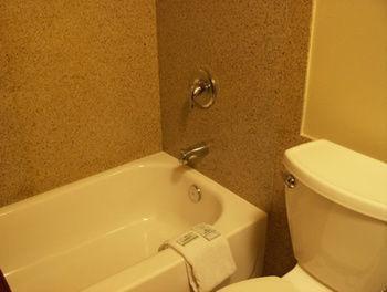 יוג'ין Executive Motel מראה חיצוני תמונה